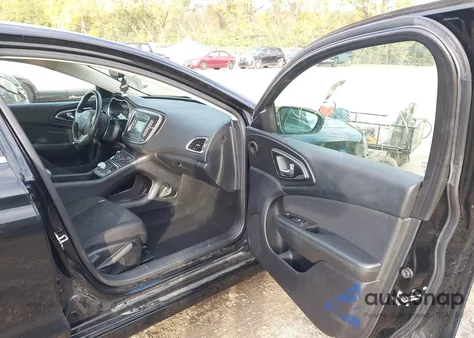 2016 Chrysler 200 Limited из США, поврежденный, VIN 1C3CCCAB7GN113385